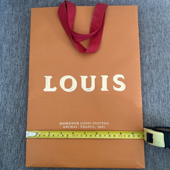 LOUIS VUITTON - Authentic Gift bag 🛍 Sz: 9 3/4” W x 14” H x 4 1/4” D - Picture 3 of 7